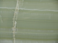 Onice verde controvena