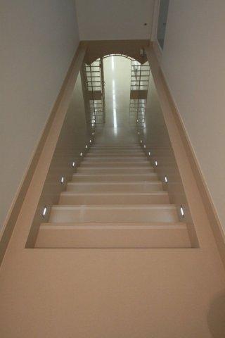 Bespoke Carrara Marble Installations
