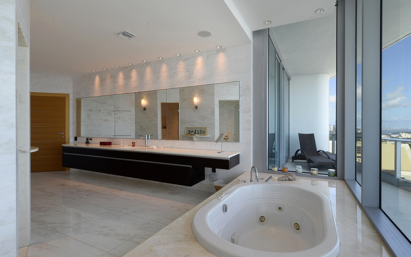 Bespoke Carrara Marble Installations