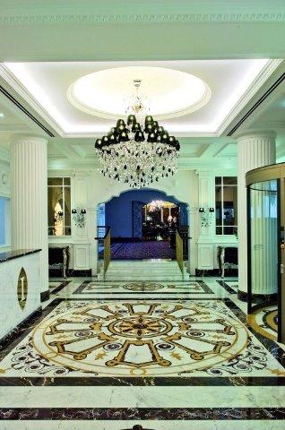 Bespoke Carrara Marble Installations