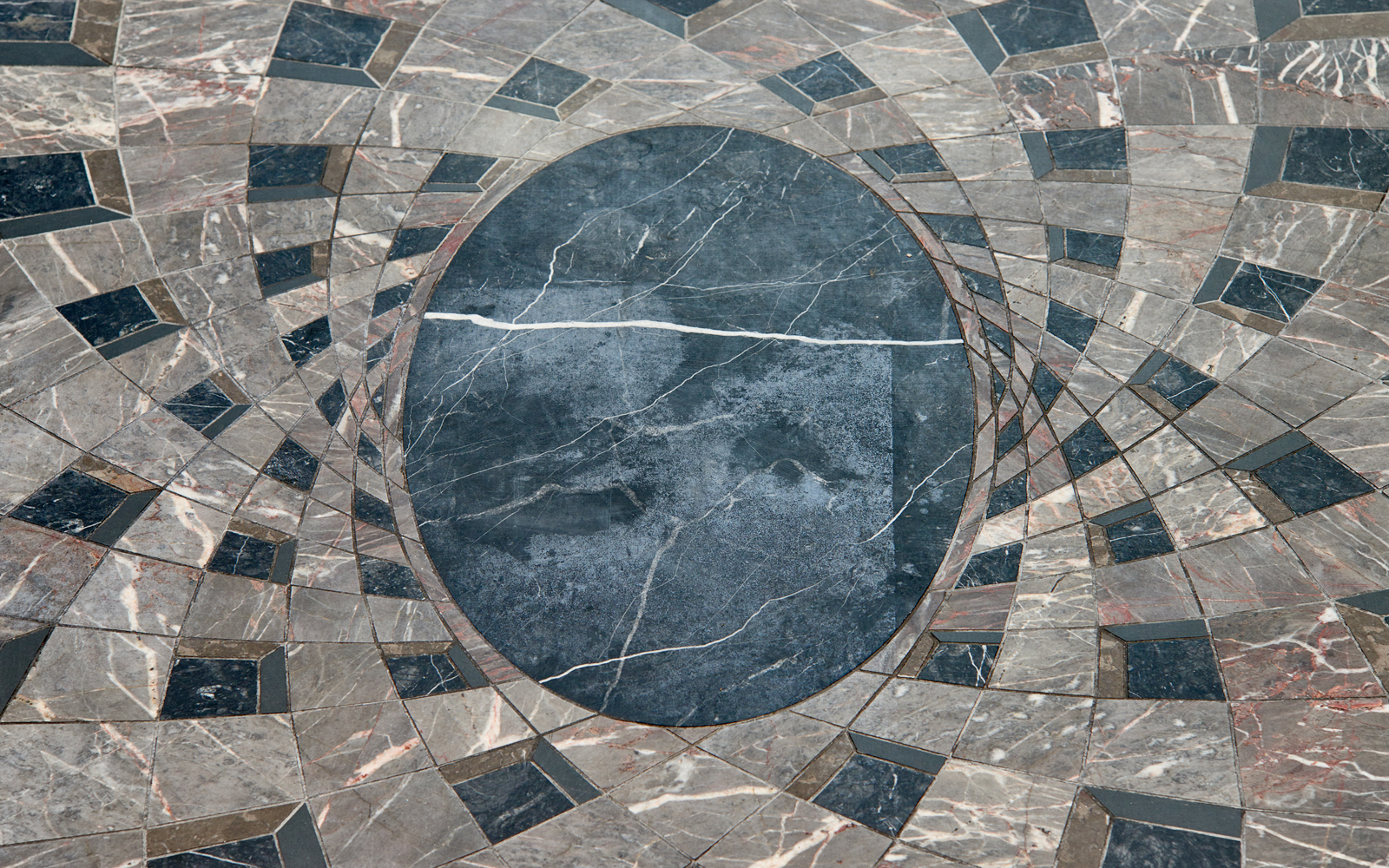 Bespoke Carrara Marble Installations