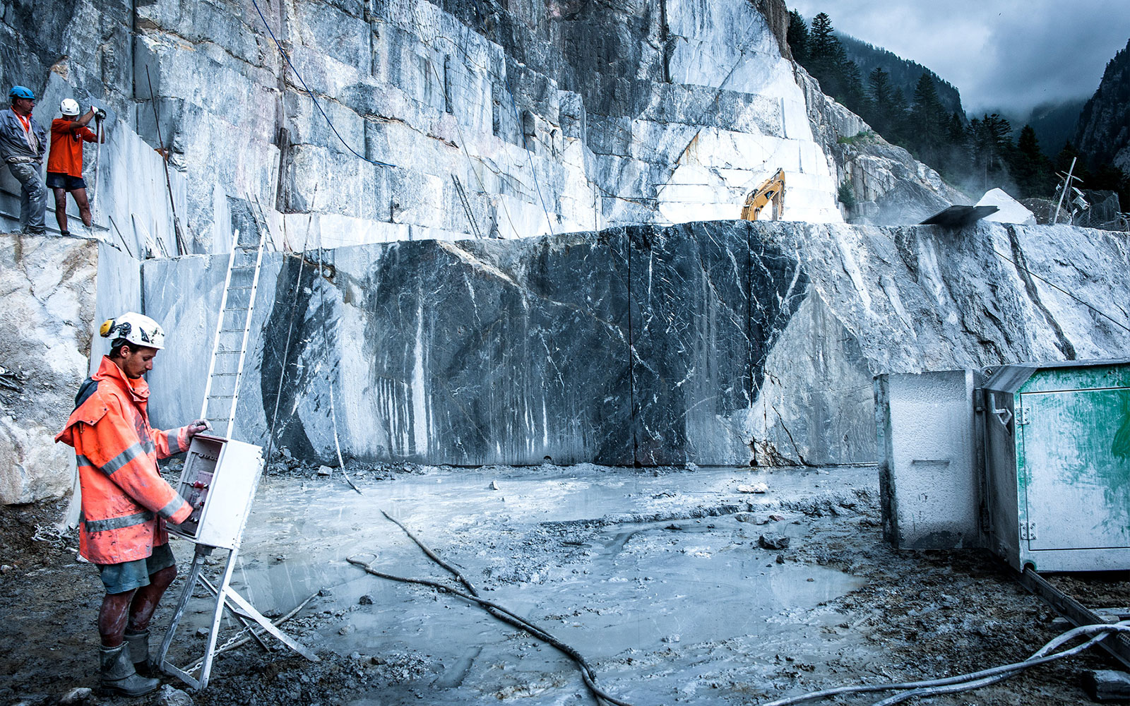 Bespoke Carrara Marble Installations