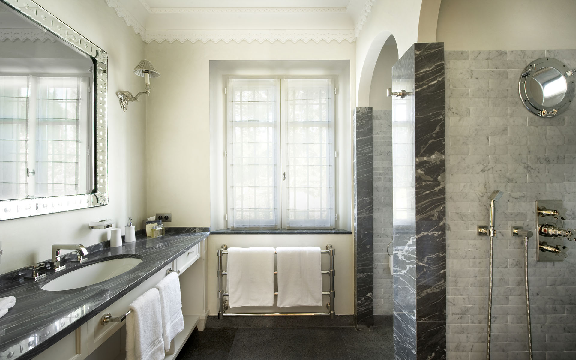 Bespoke Carrara Marble Installations