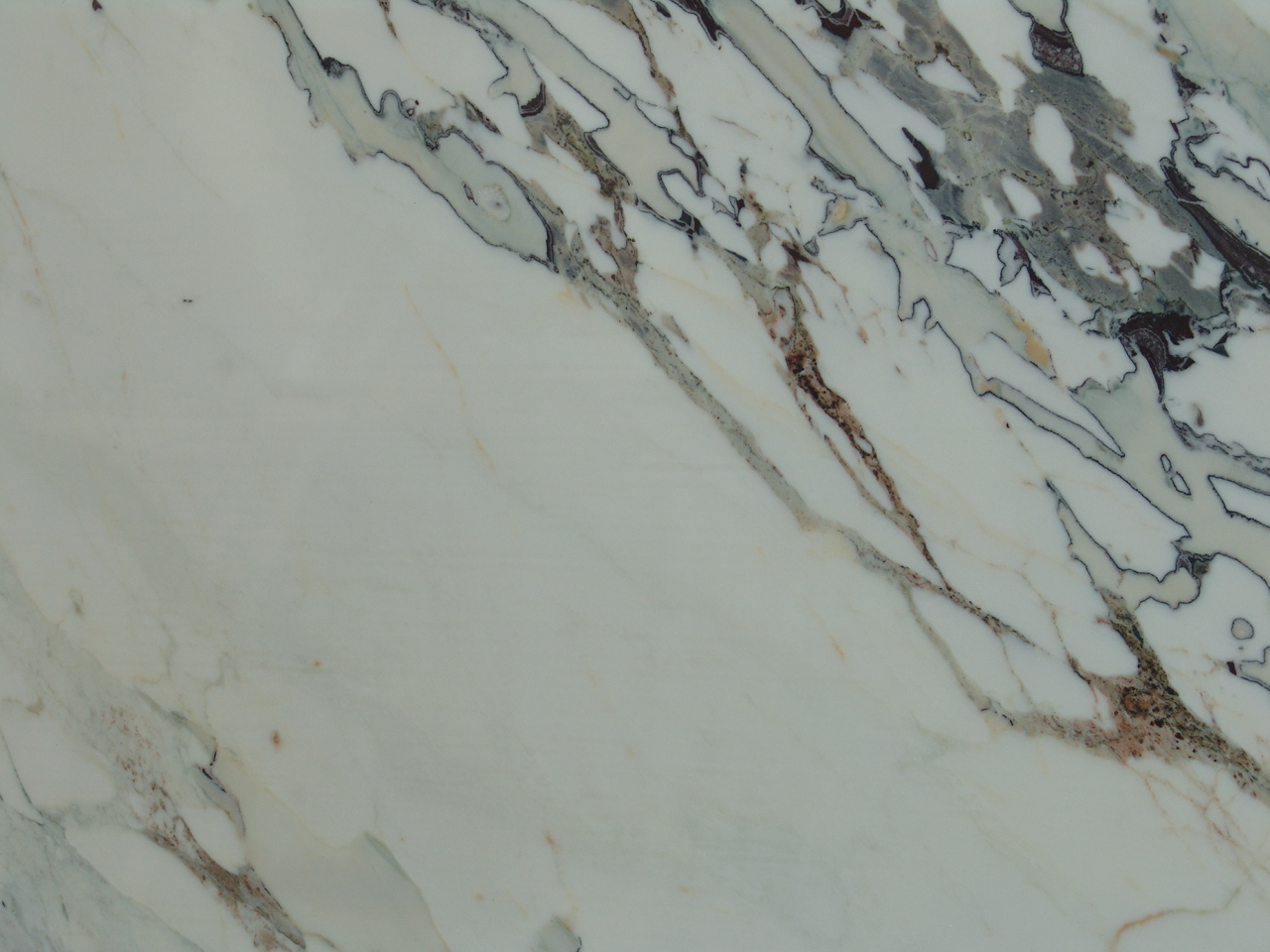 Bespoke Carrara Marble Installations