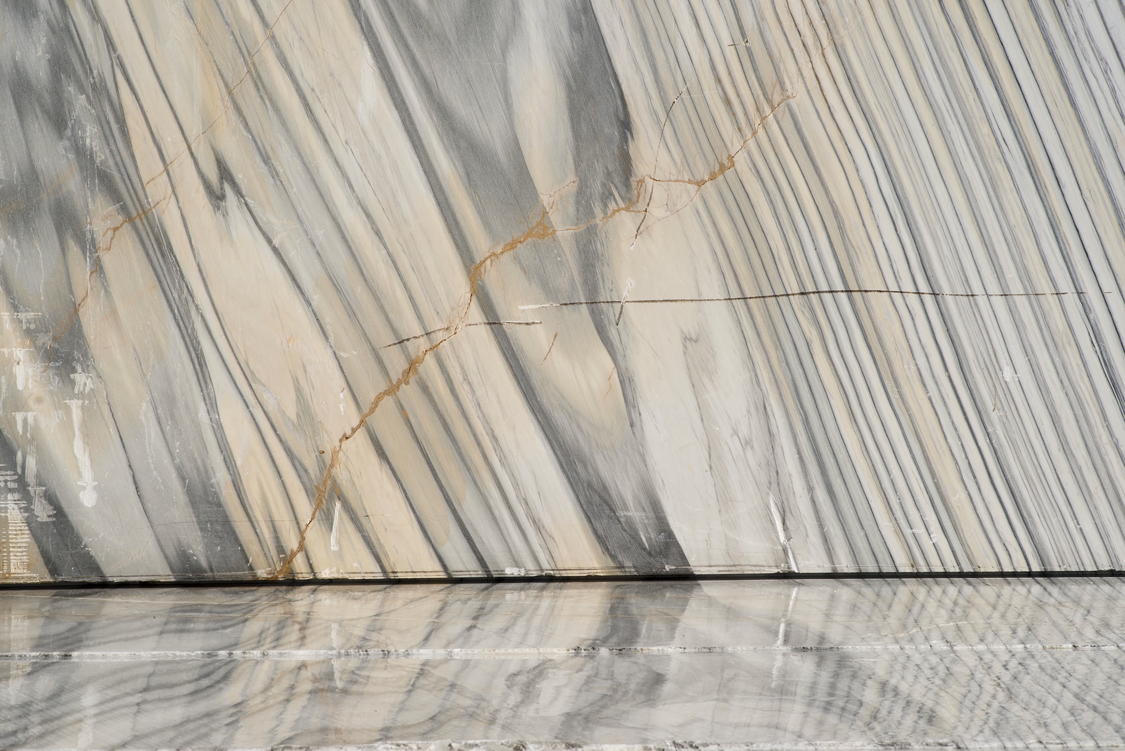 Bespoke Carrara Marble Installations