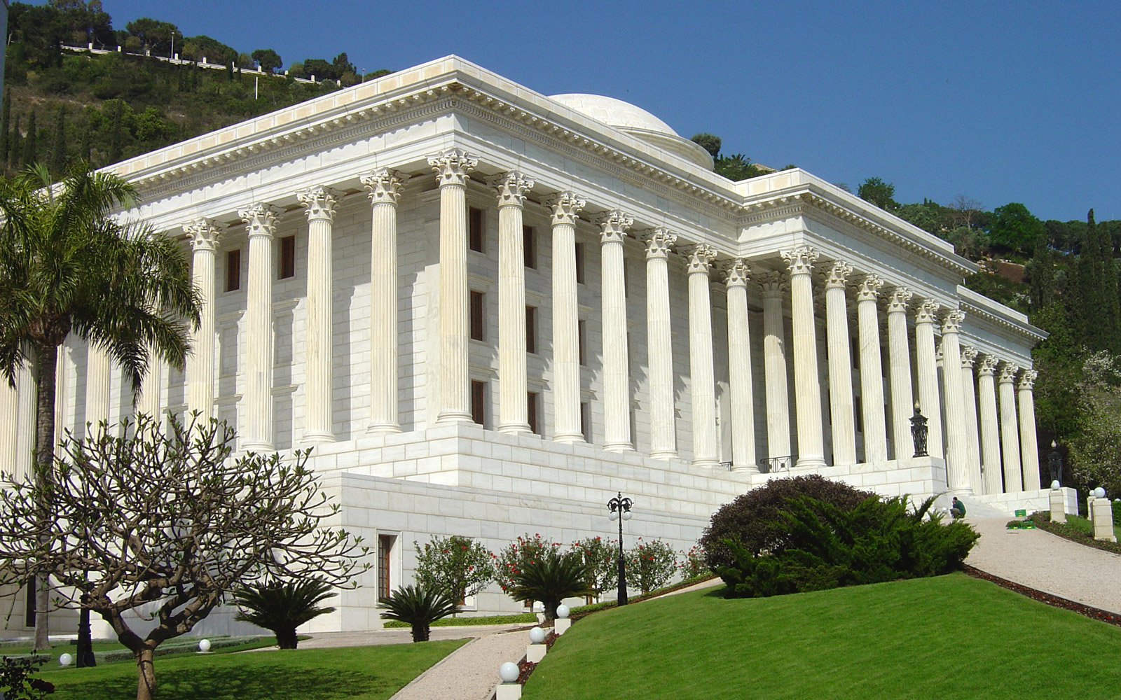 Bespoke Carrara Marble Installations