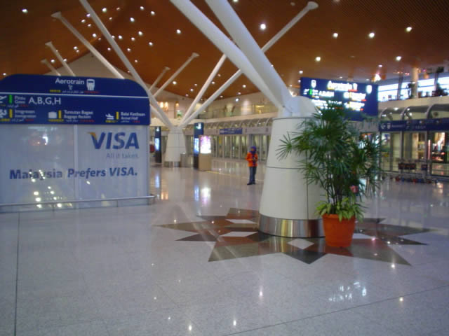 Bespoke Carrara Marble Installations