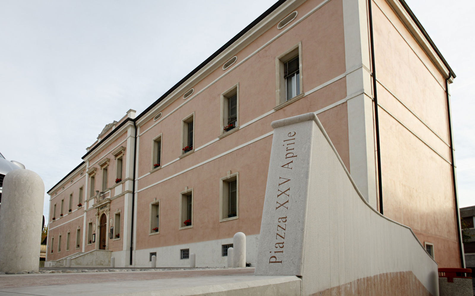 Bespoke Carrara Marble Installations