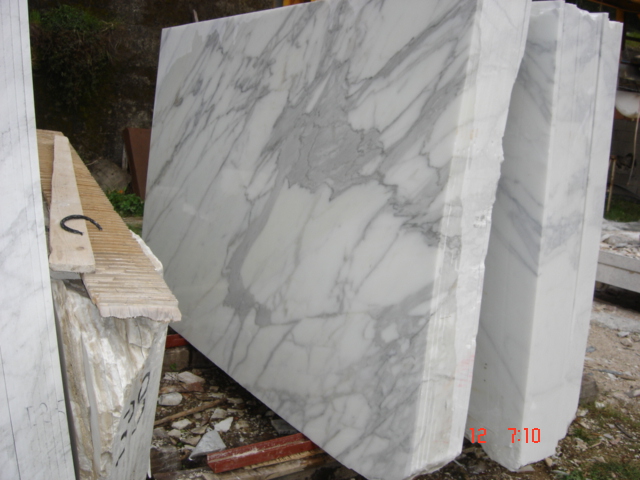 Bespoke Carrara Marble Installations