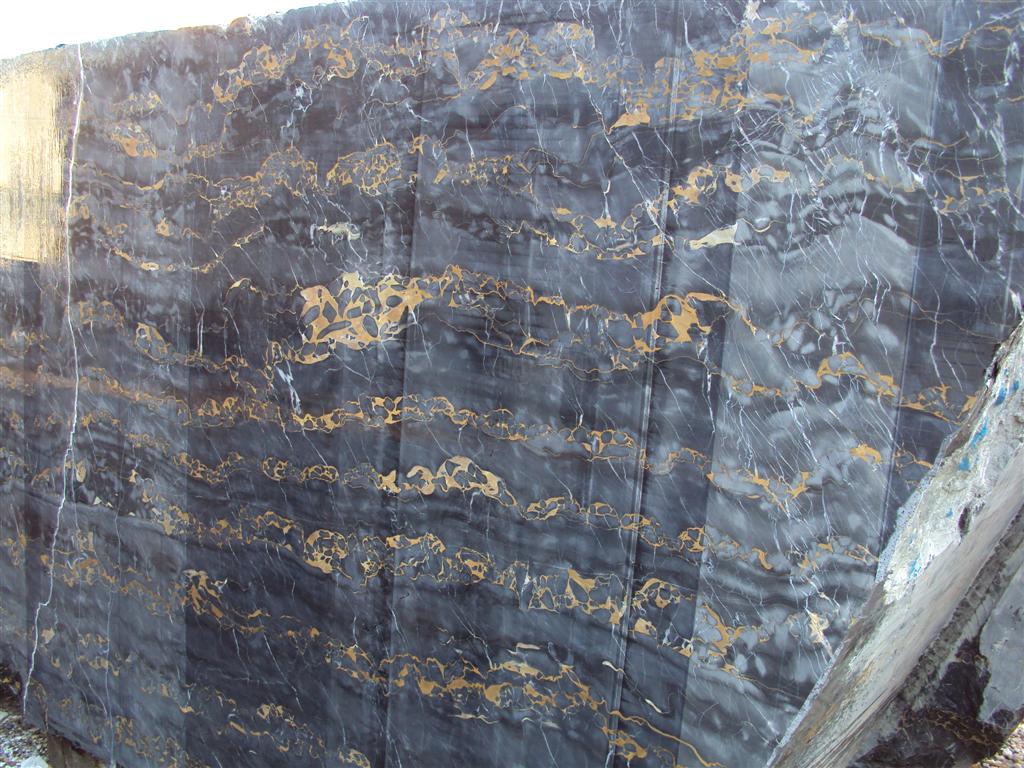 Bespoke Carrara Marble Installations