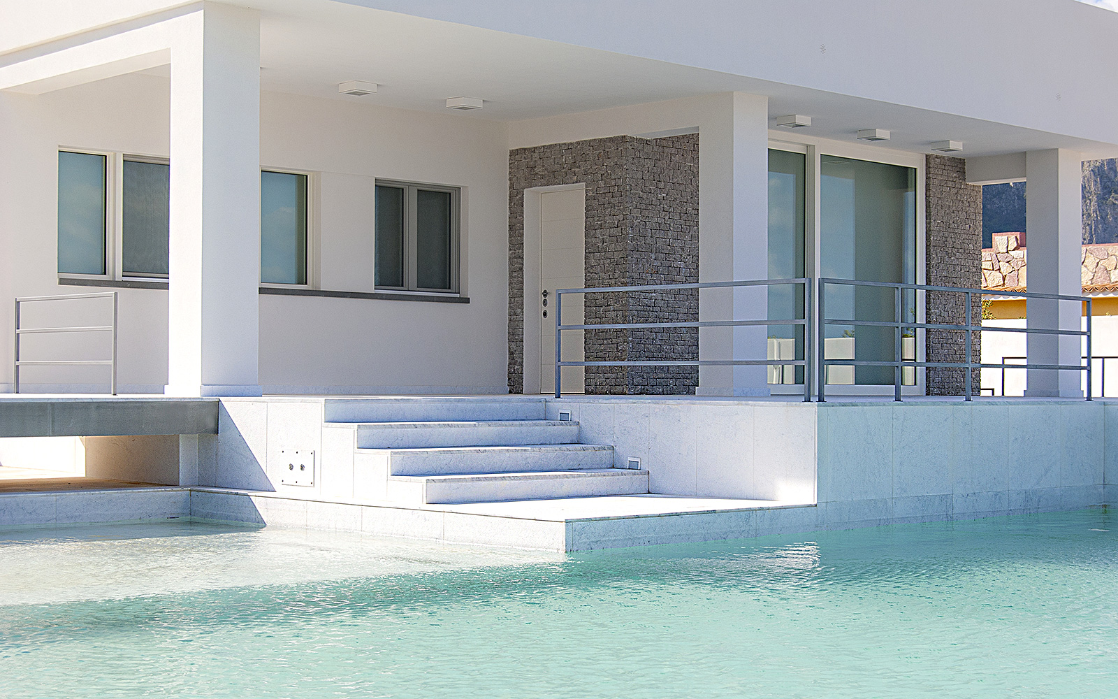 Bespoke Carrara Marble Installations