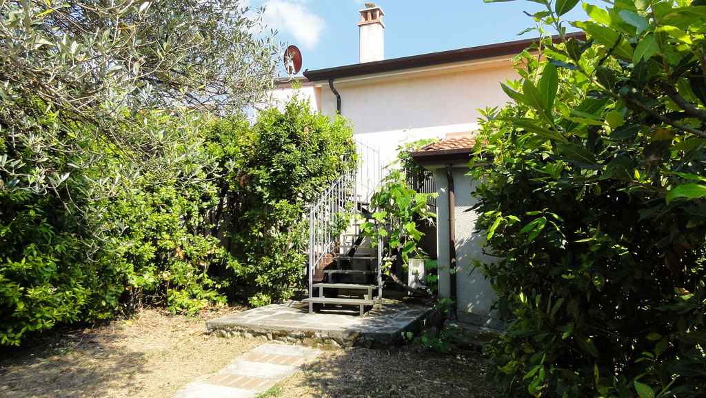 Bespoke Carrara Marble Installations