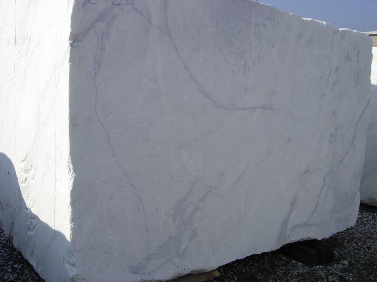 Bespoke Carrara Marble Installations