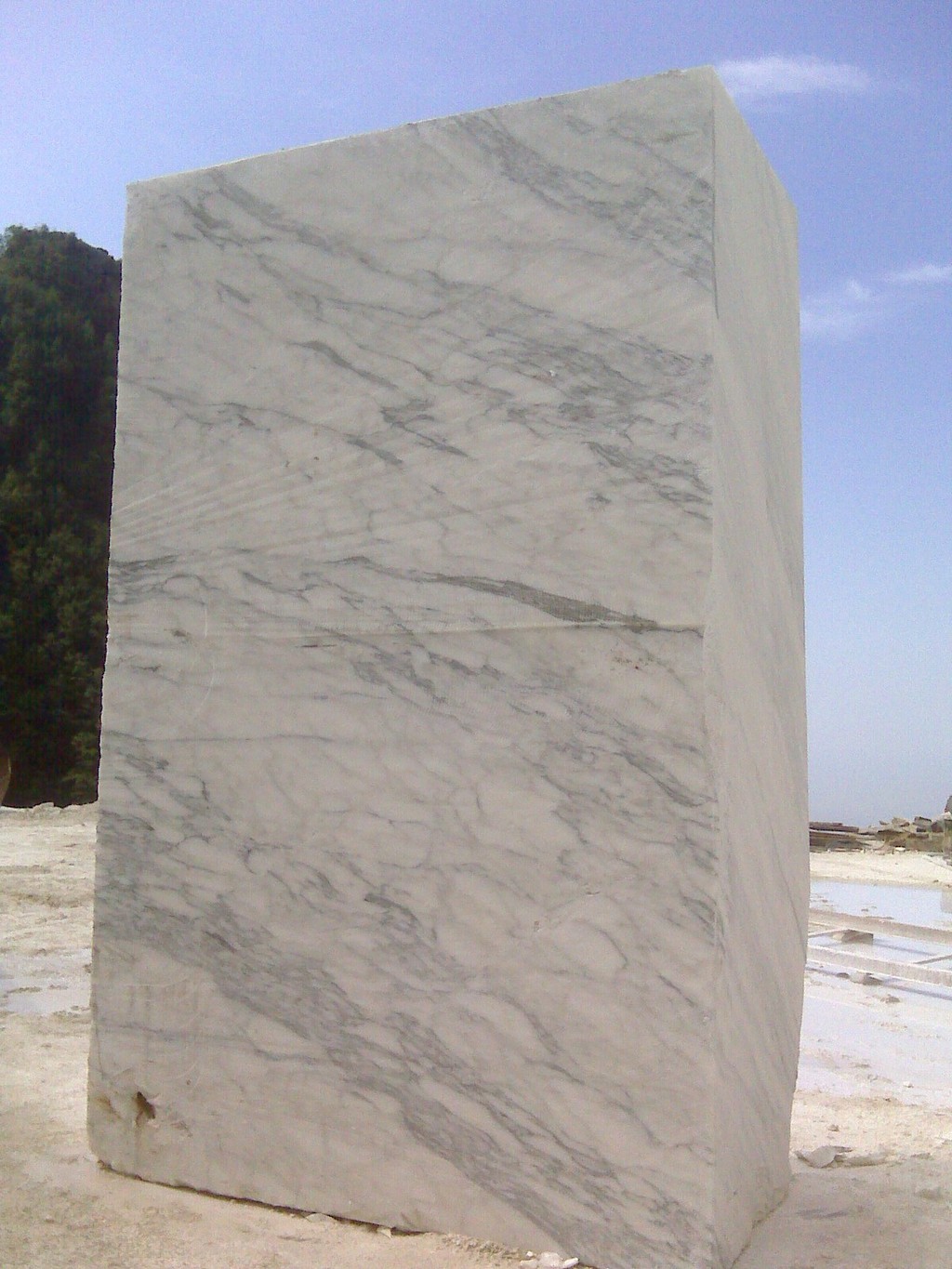 Bespoke Carrara Marble Installations