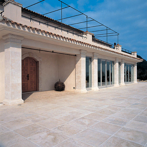 Bespoke Carrara Marble Installations