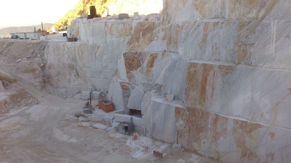 Bespoke Carrara Marble Installations