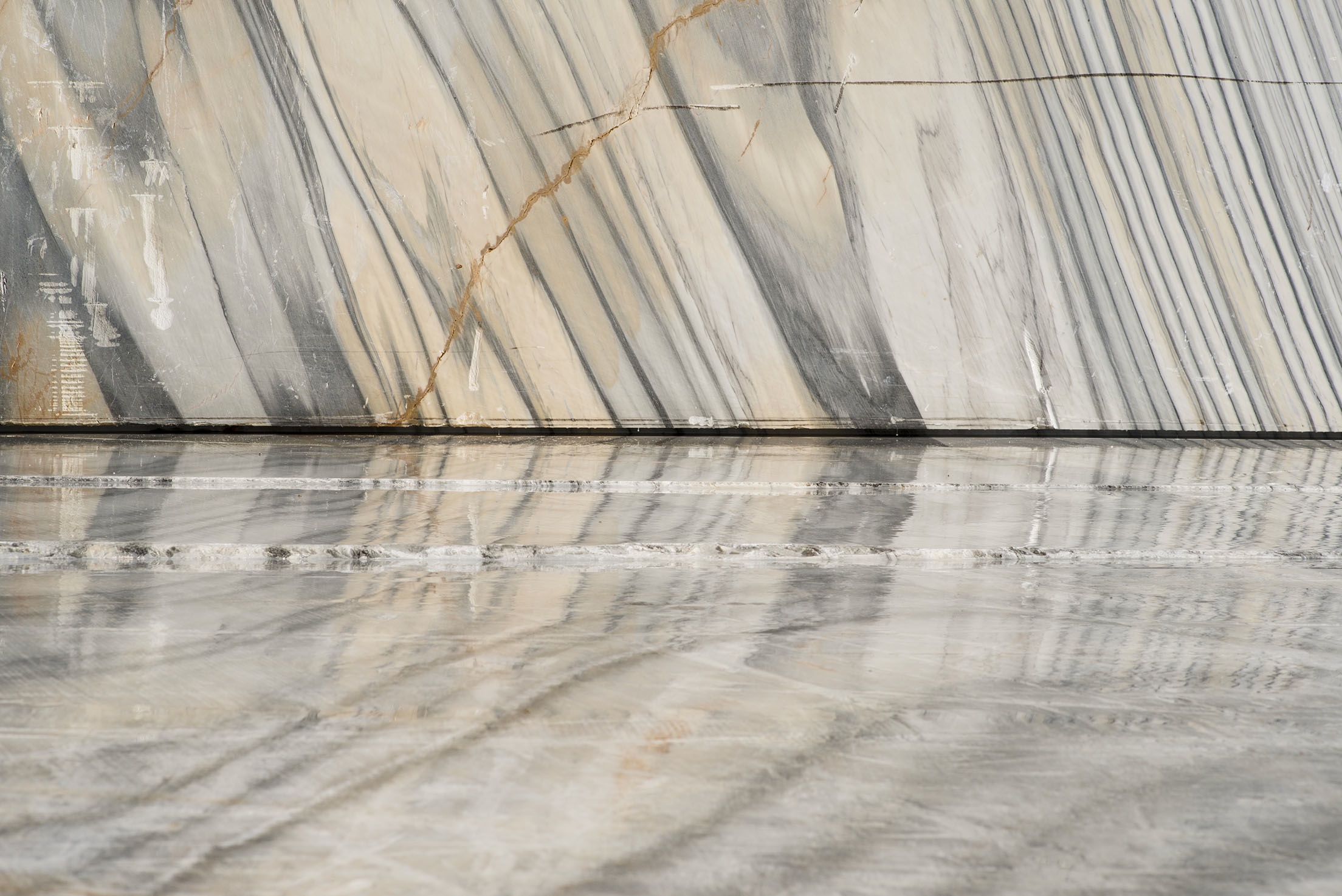 Bespoke Carrara Marble Installations