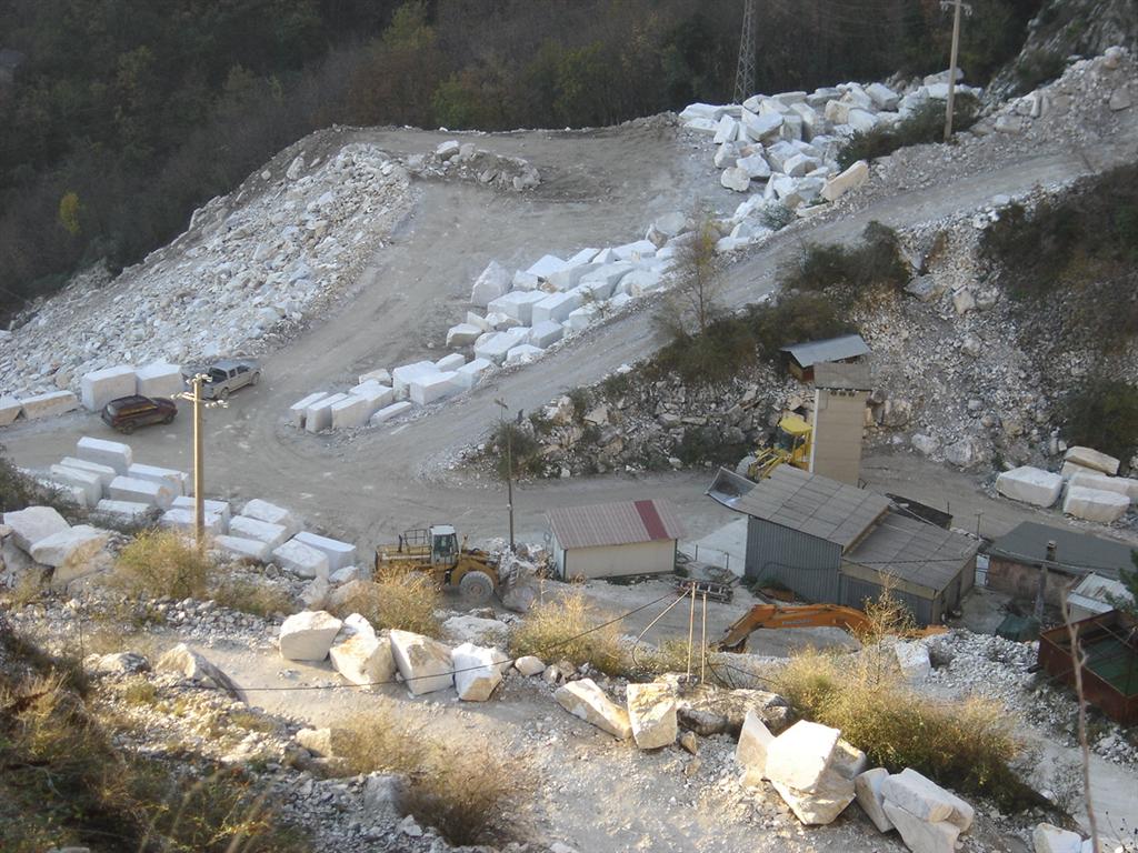 Bespoke Carrara Marble Installations