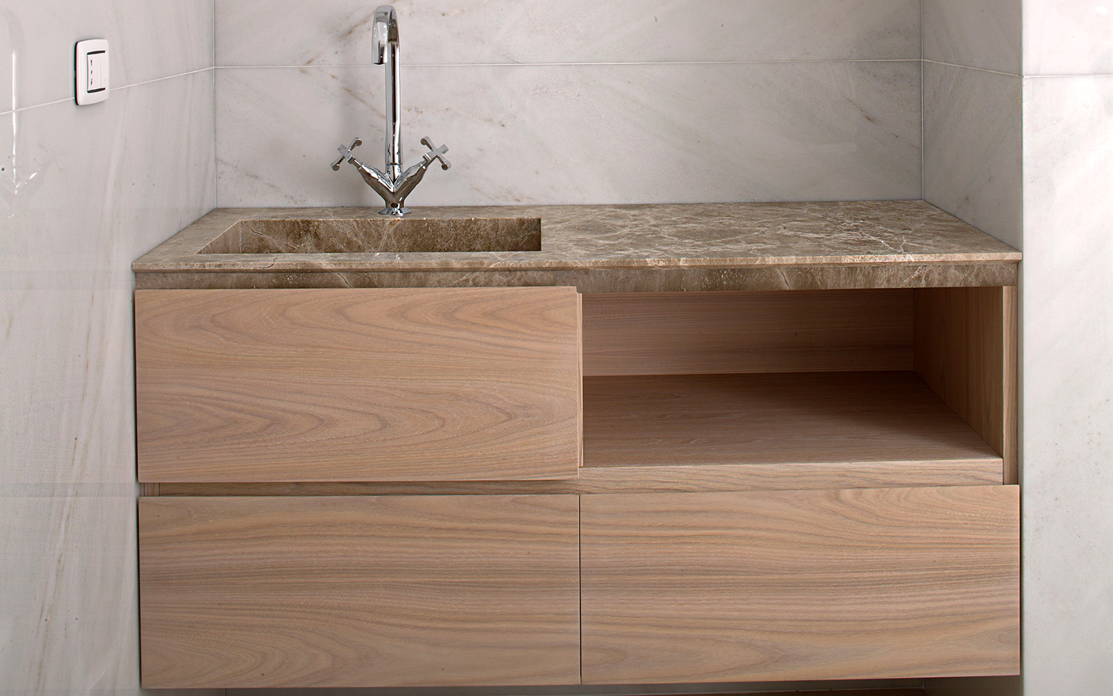 Bespoke Carrara Marble Installations