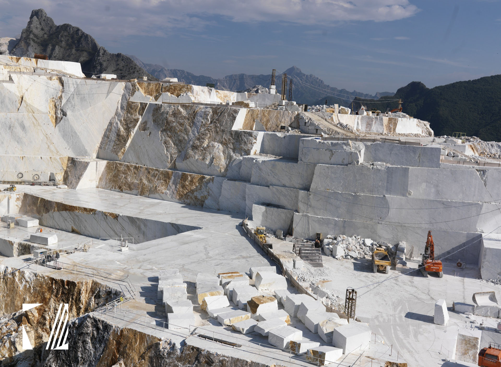 Bespoke Carrara Marble Installations