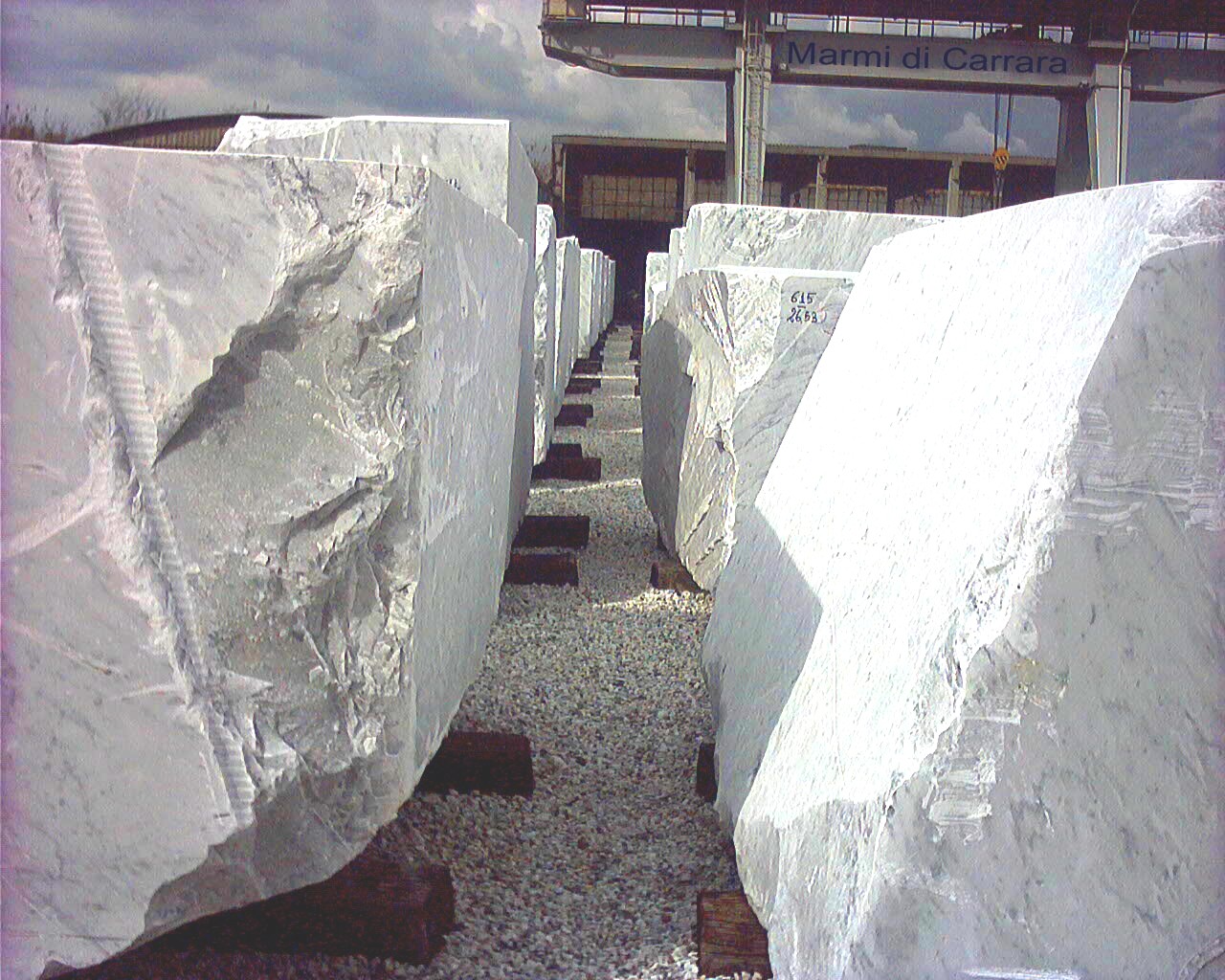 Bespoke Carrara Marble Installations