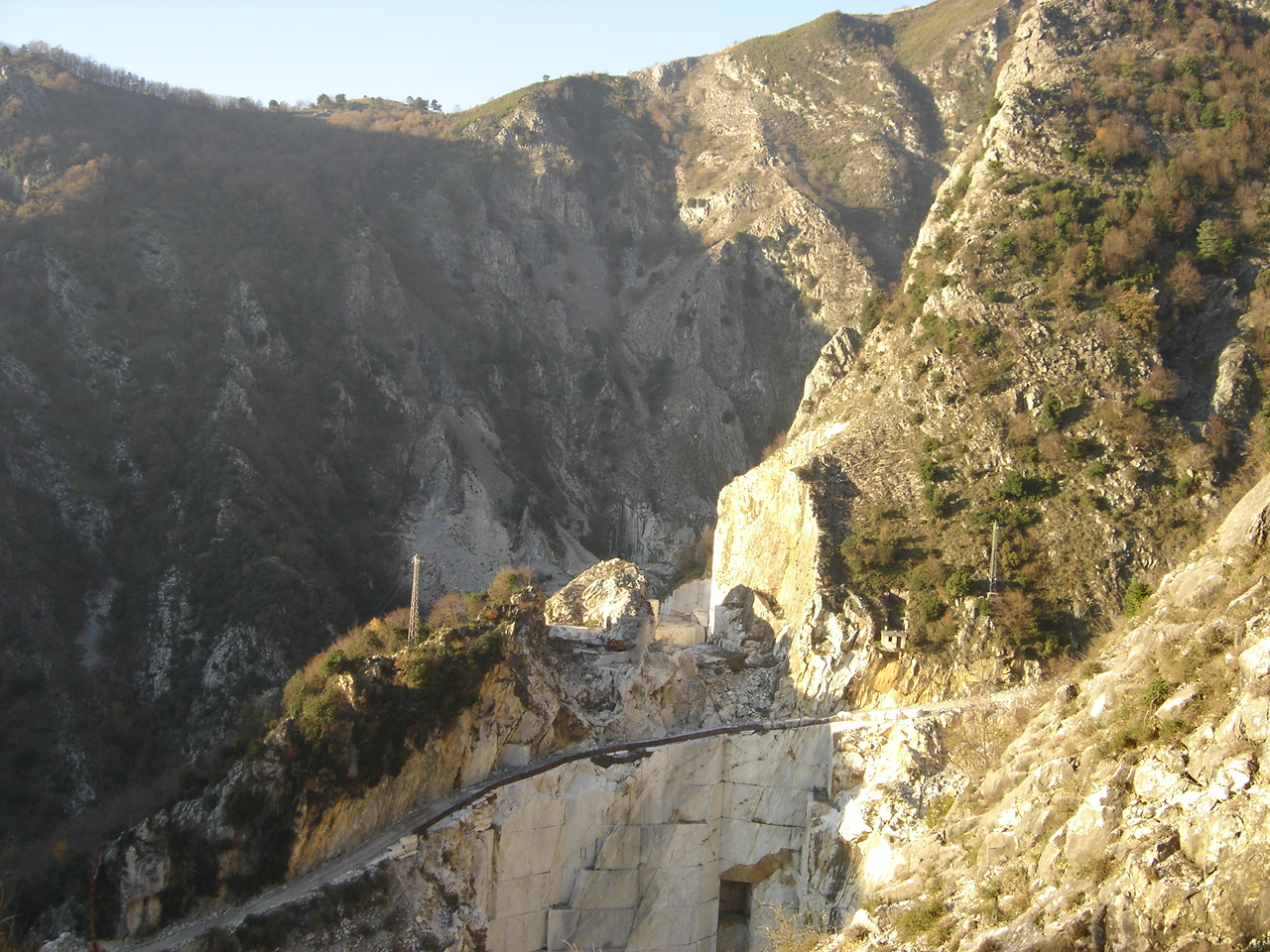 Bespoke Carrara Marble Installations