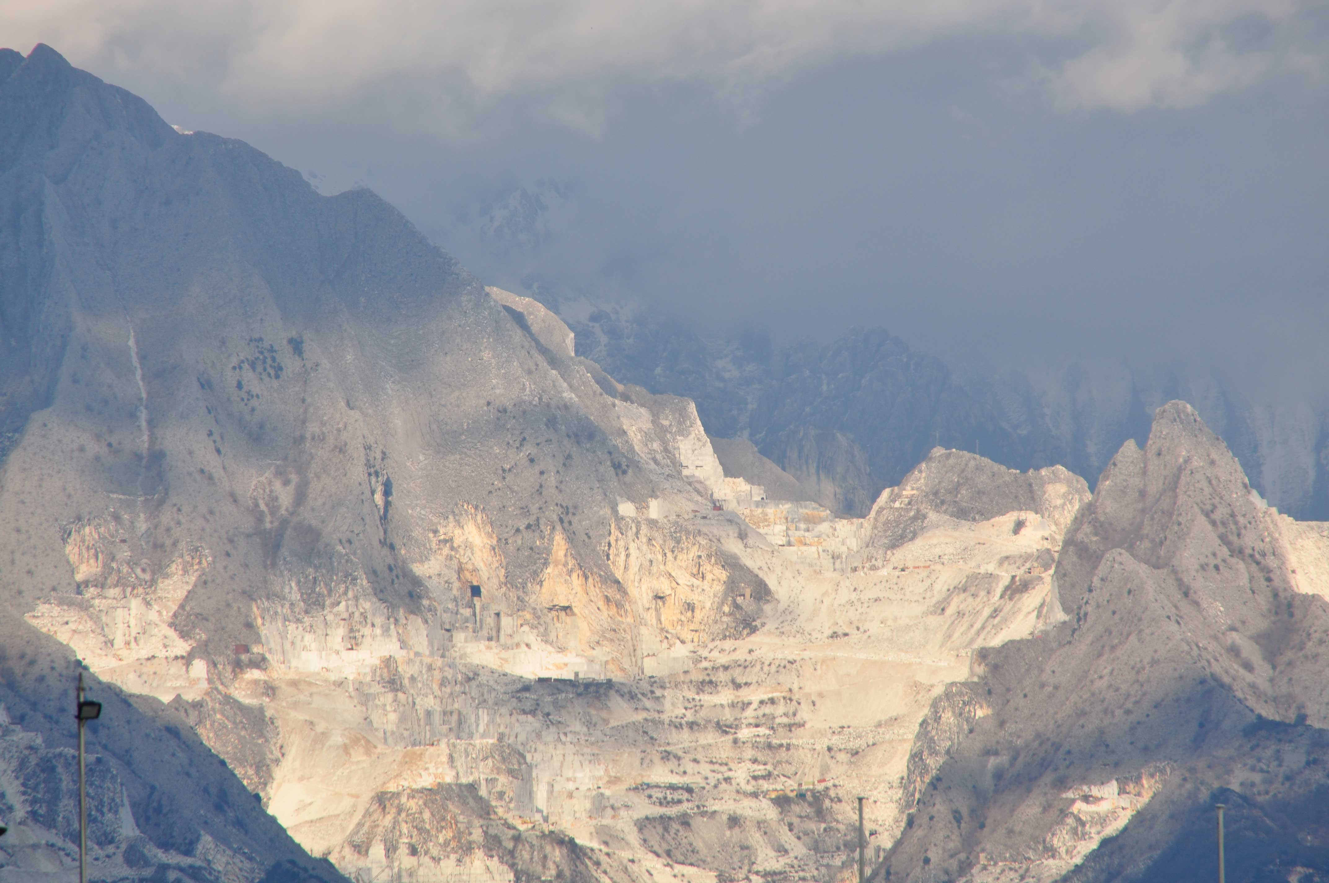 Bespoke Carrara Marble Installations