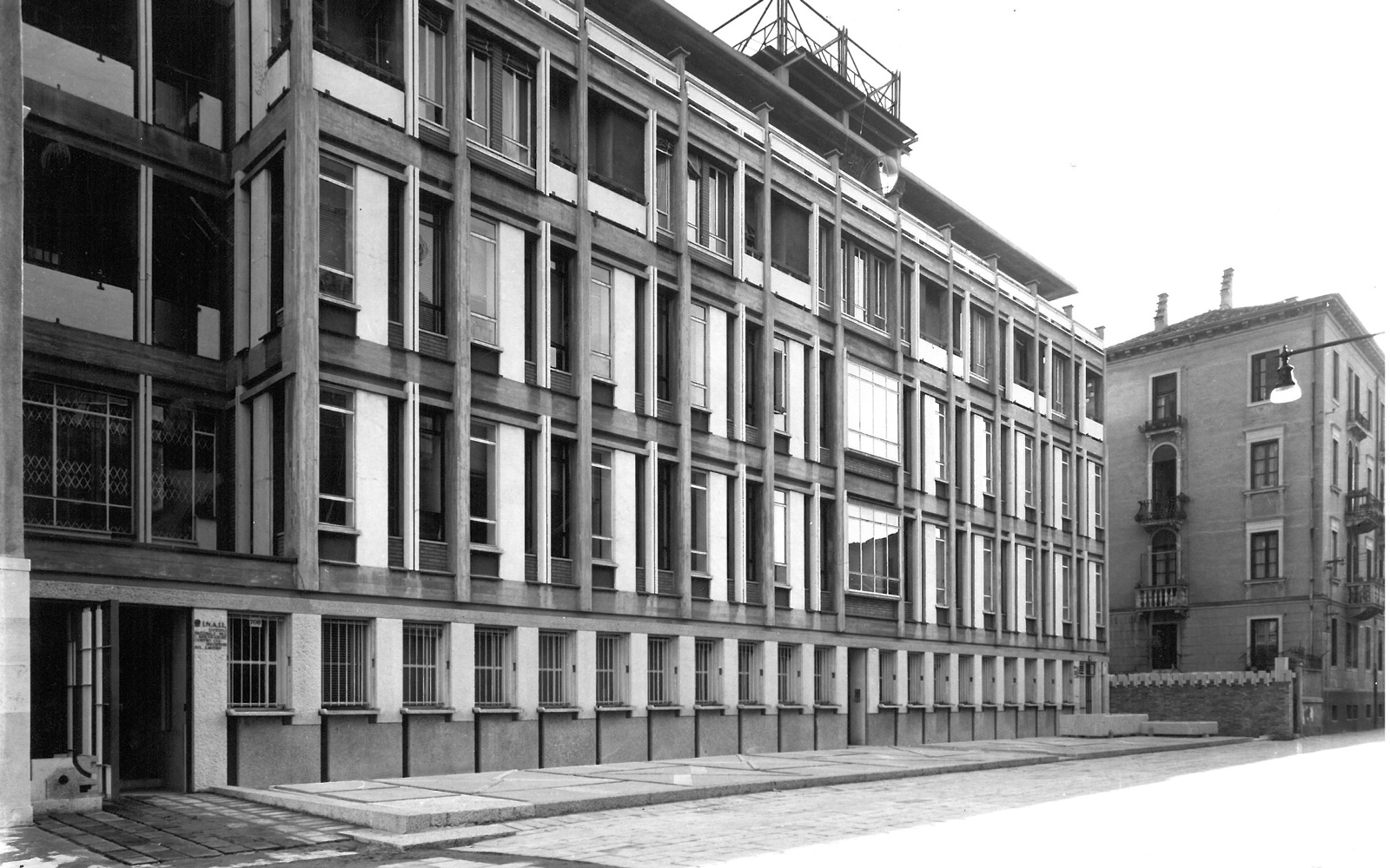 Bespoke Carrara Marble Installations