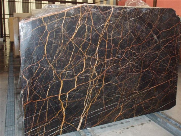 Bespoke Carrara Marble Installations