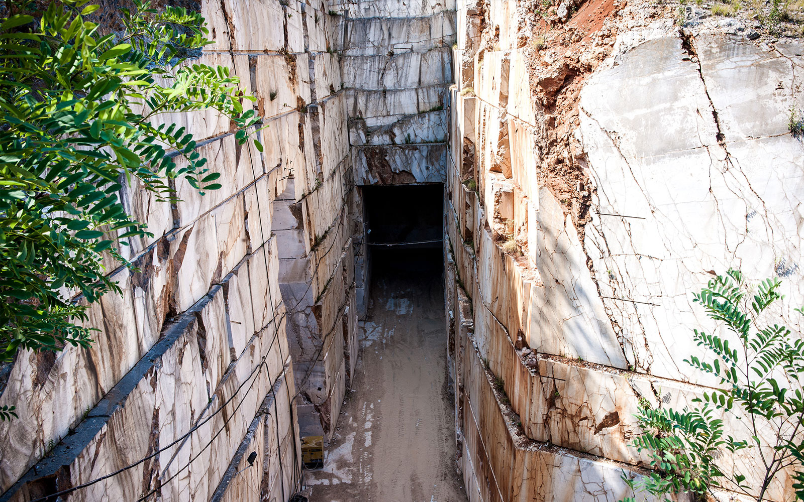 Bespoke Carrara Marble Installations