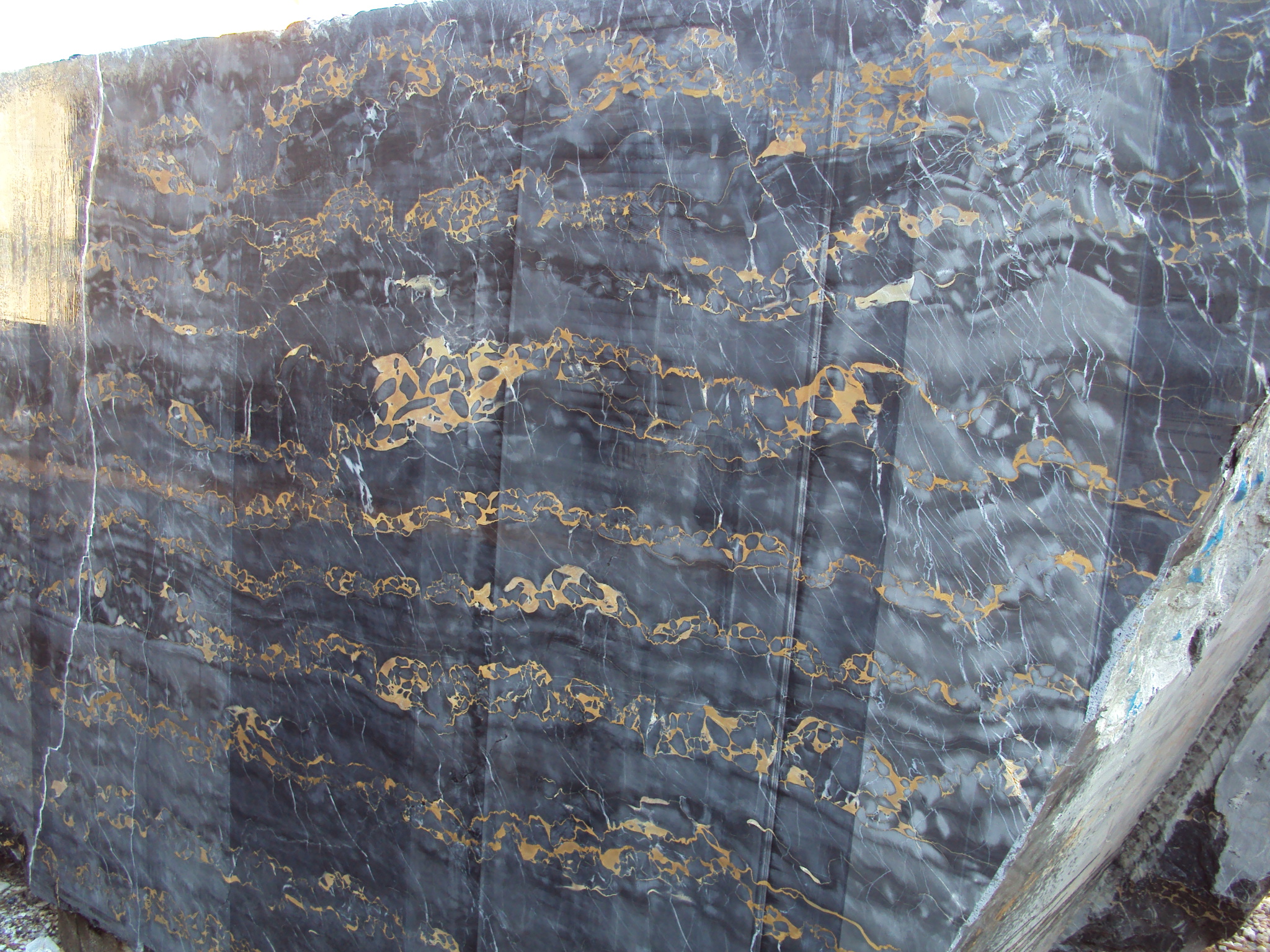 Bespoke Carrara Marble Installations