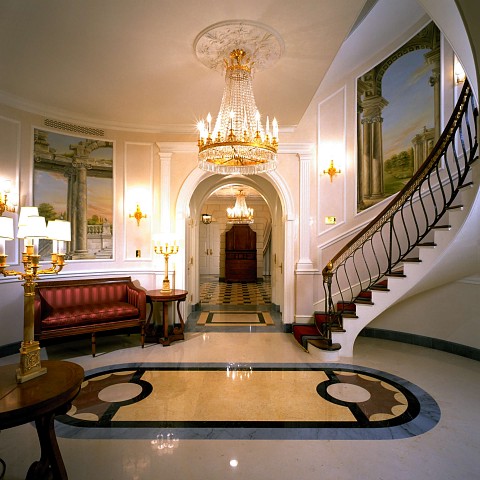 Bespoke Carrara Marble Installations