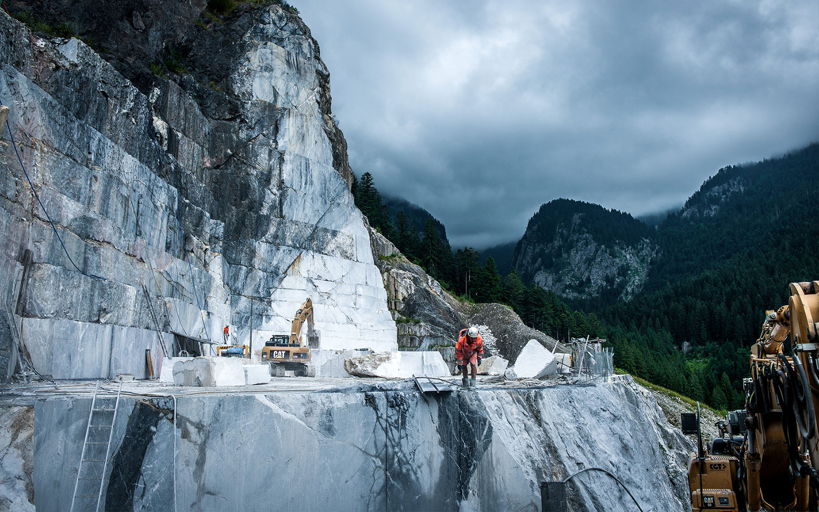 Bespoke Carrara Marble Installations