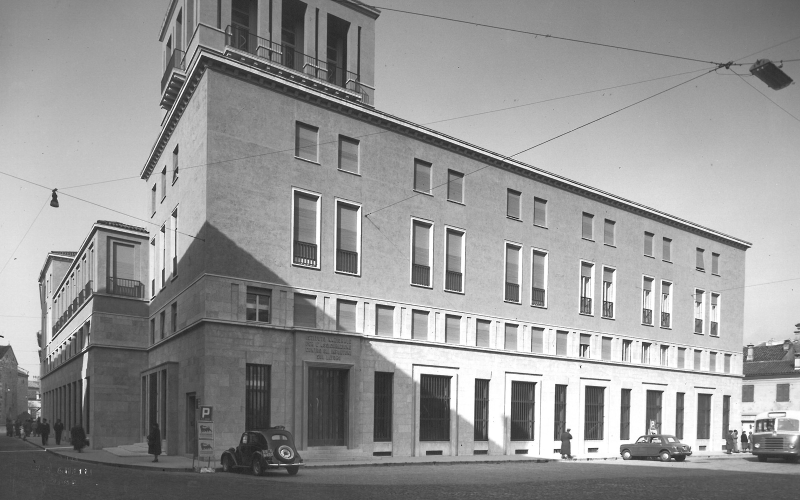 Bespoke Carrara Marble Installations