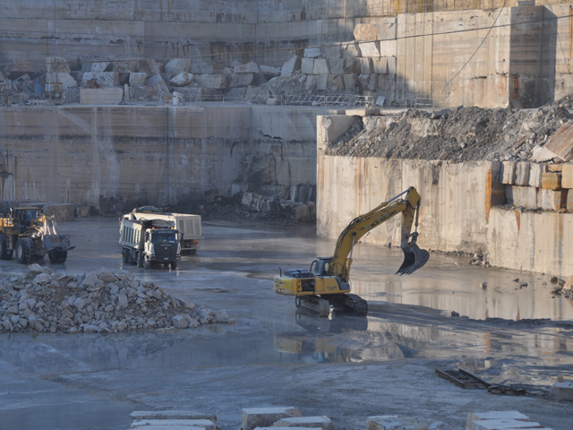 Bespoke Carrara Marble Installations