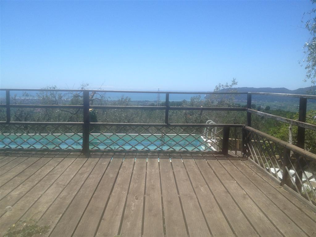 Bespoke Carrara Marble Installations