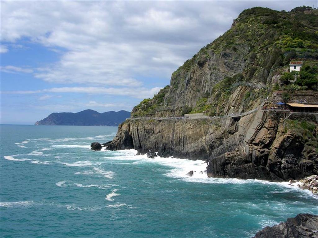 Bespoke Carrara Marble Installations