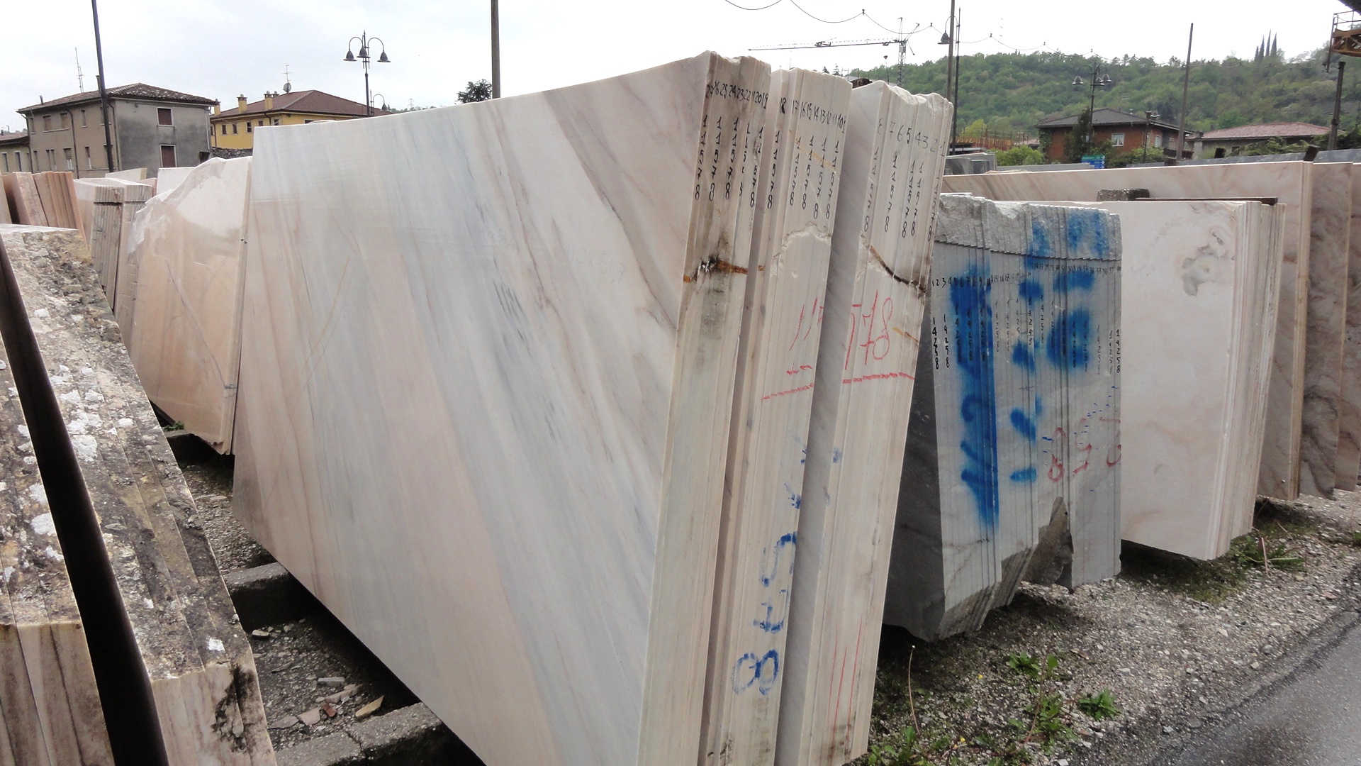 Luxury Carrara Marble Slabs