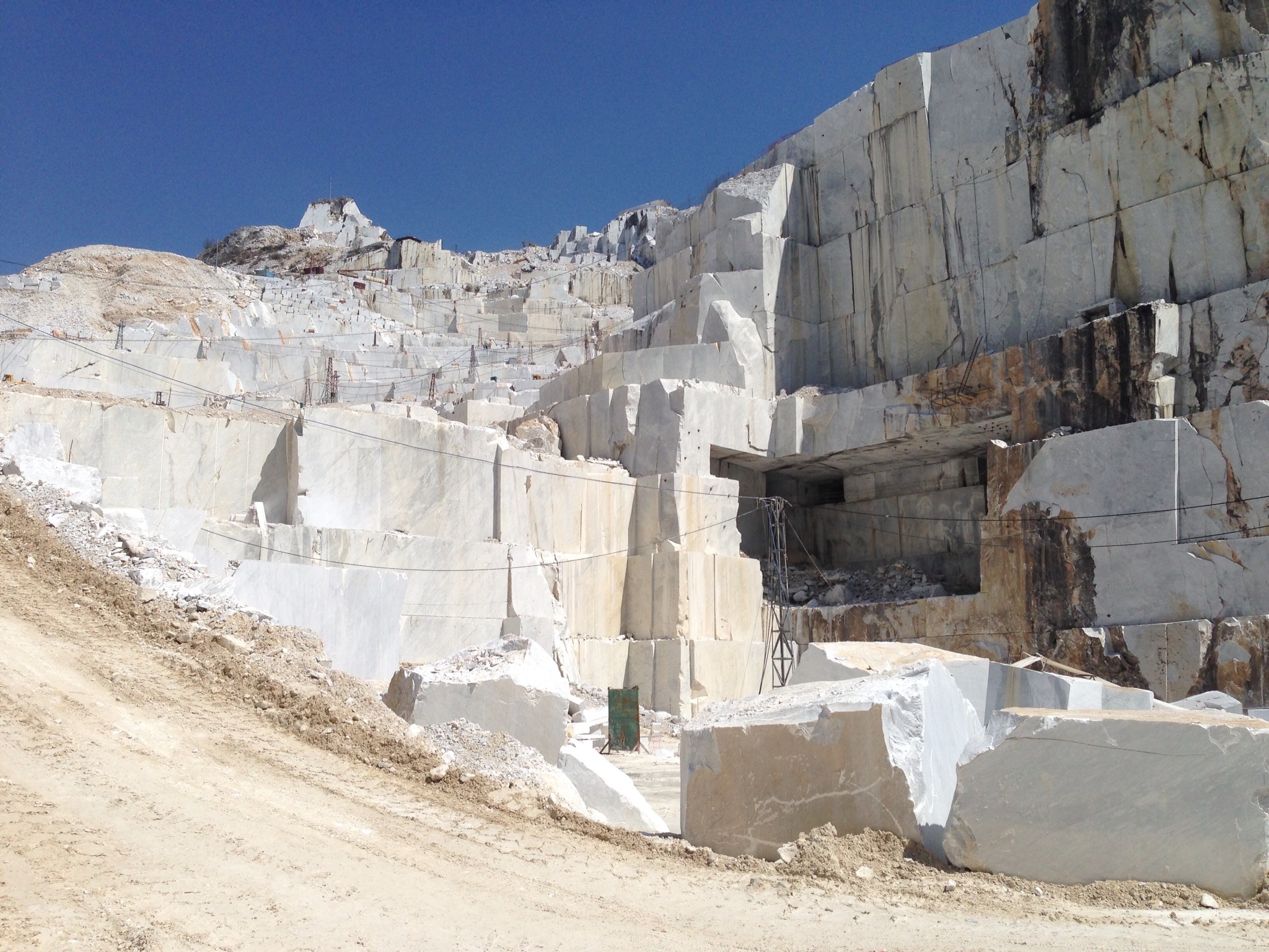 Bespoke Carrara Marble Installations
