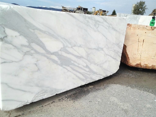 Bespoke Carrara Marble Installations