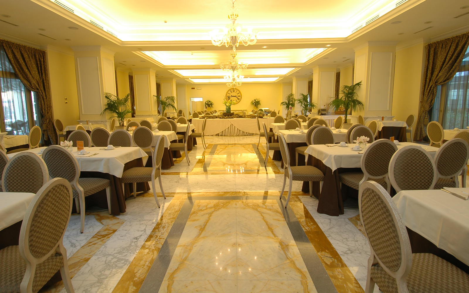 Bespoke Carrara Marble Installations