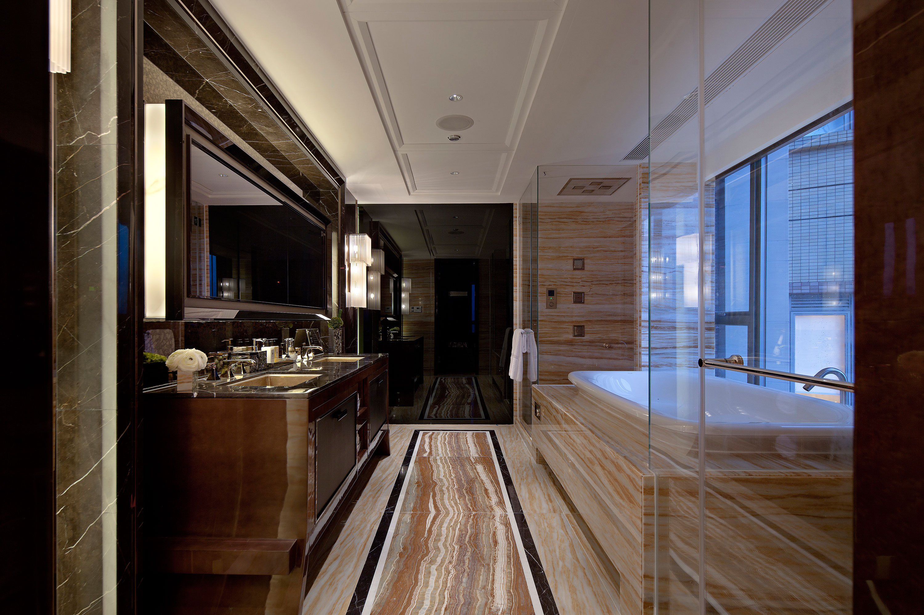 Bespoke Carrara Marble Installations