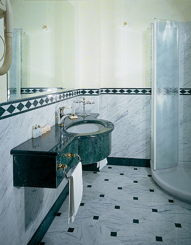 Luxury Carrara Marble Bathroom Design
