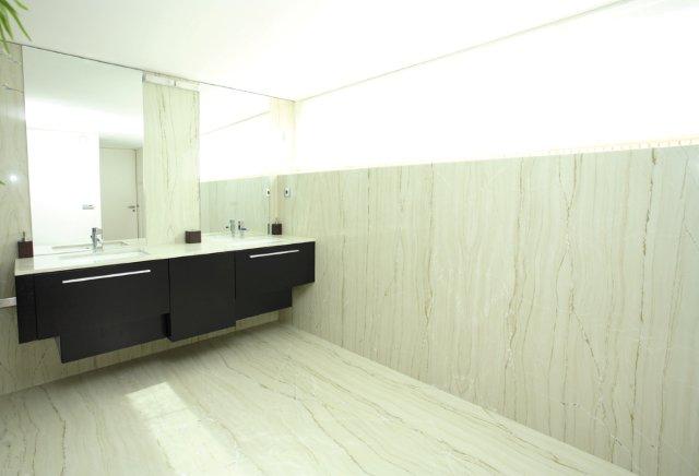 Luxury Carrara Marble Bathroom Design