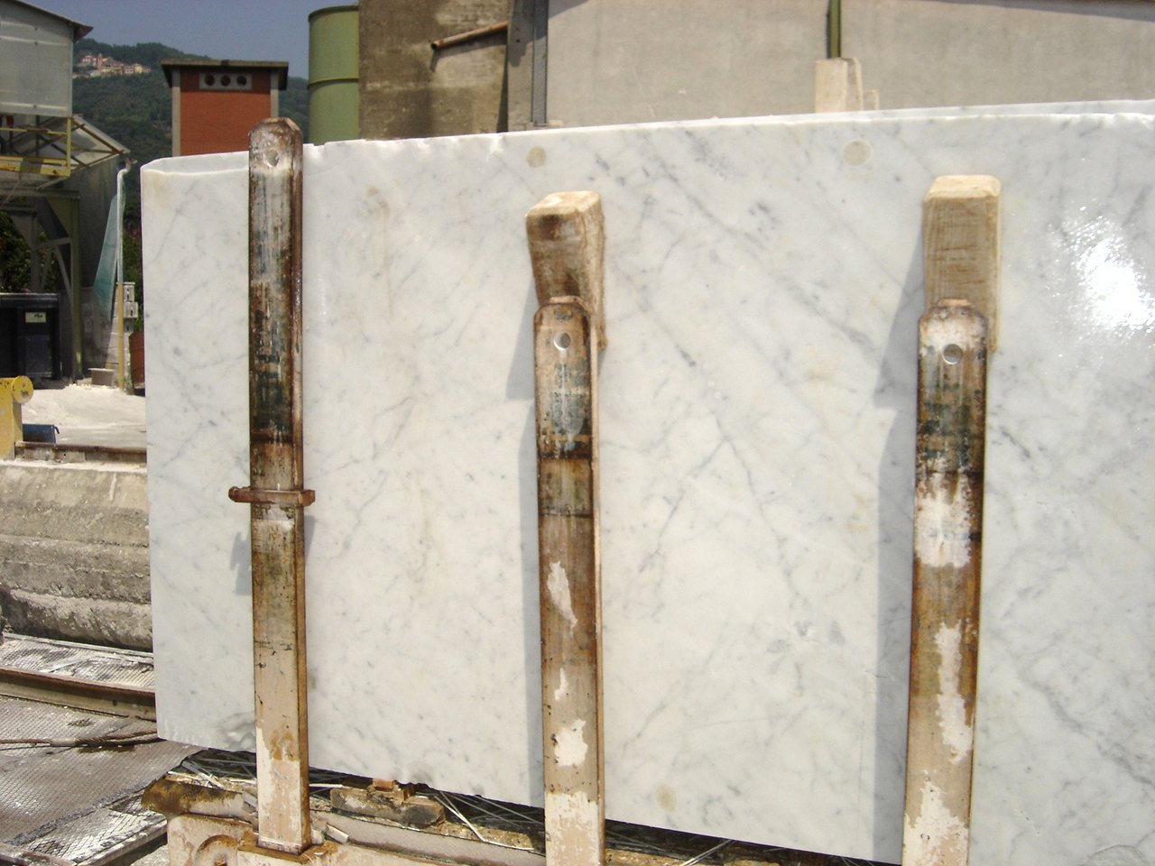 Bespoke Carrara Marble Installations