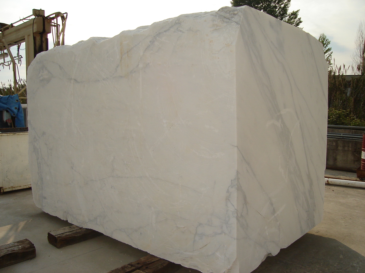 Bespoke Carrara Marble Installations