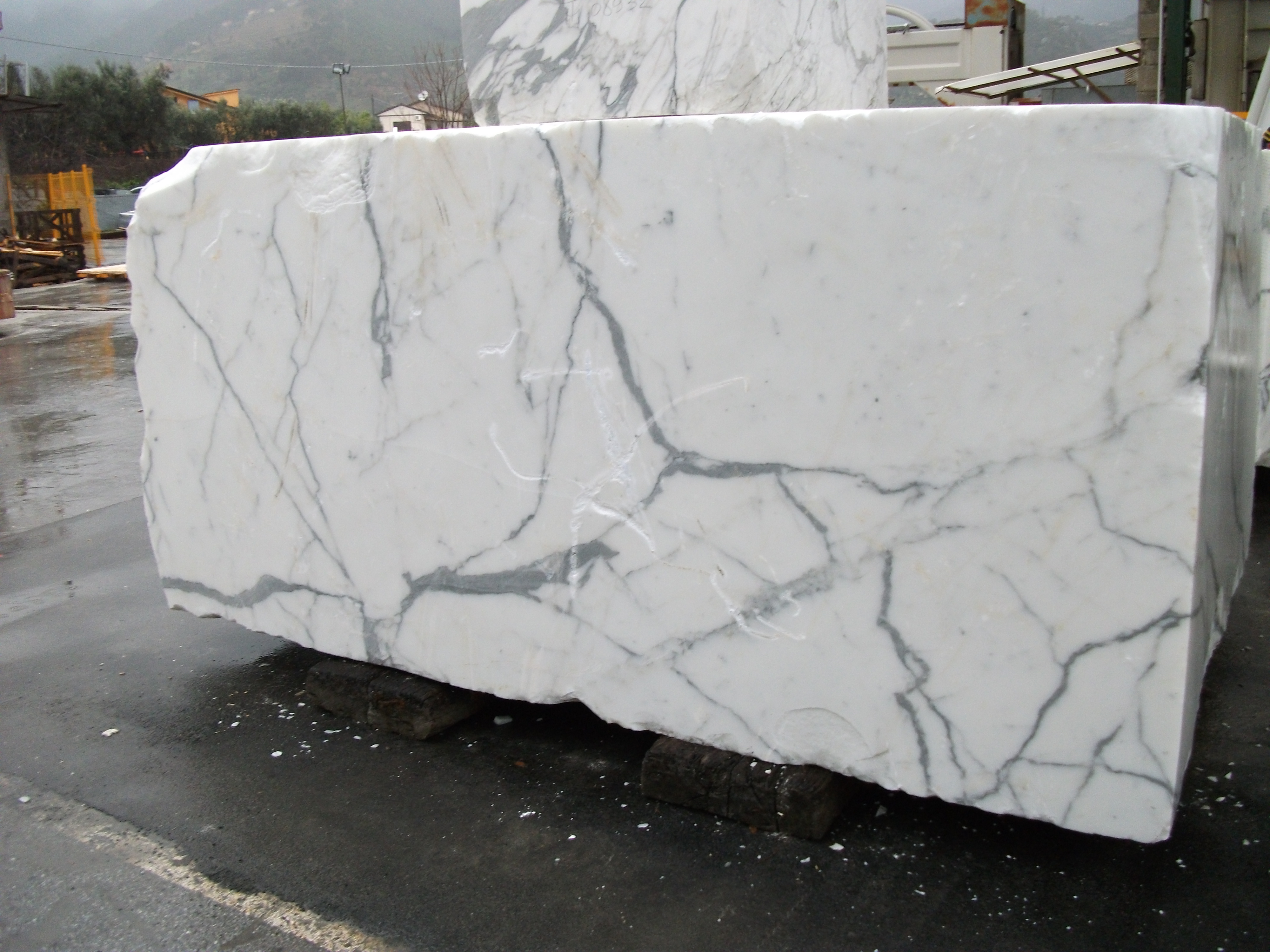 Bespoke Carrara Marble Installations