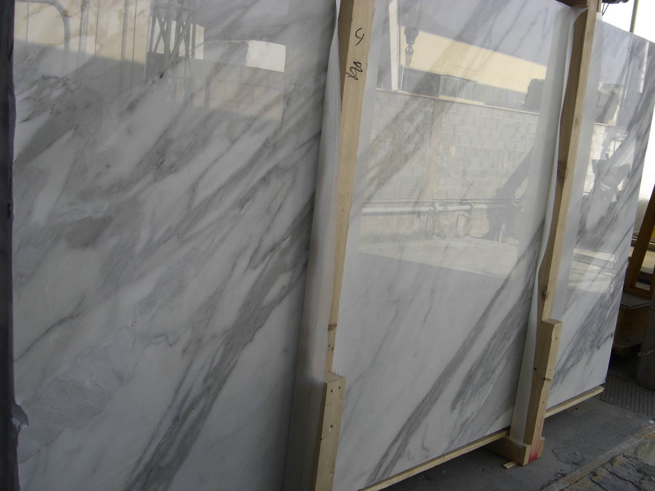 Bespoke Carrara Marble Installations