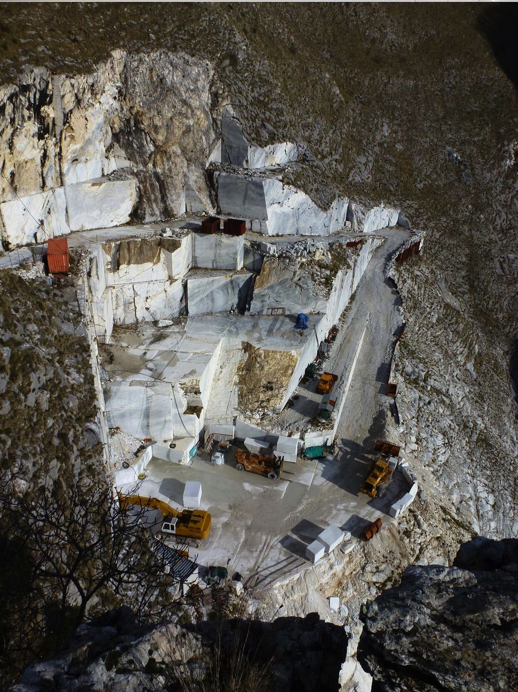 Bespoke Carrara Marble Installations