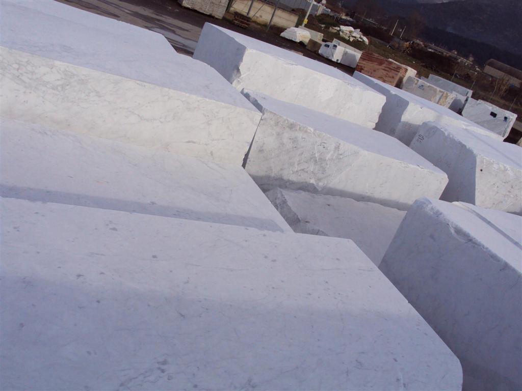 Bespoke Carrara Marble Installations